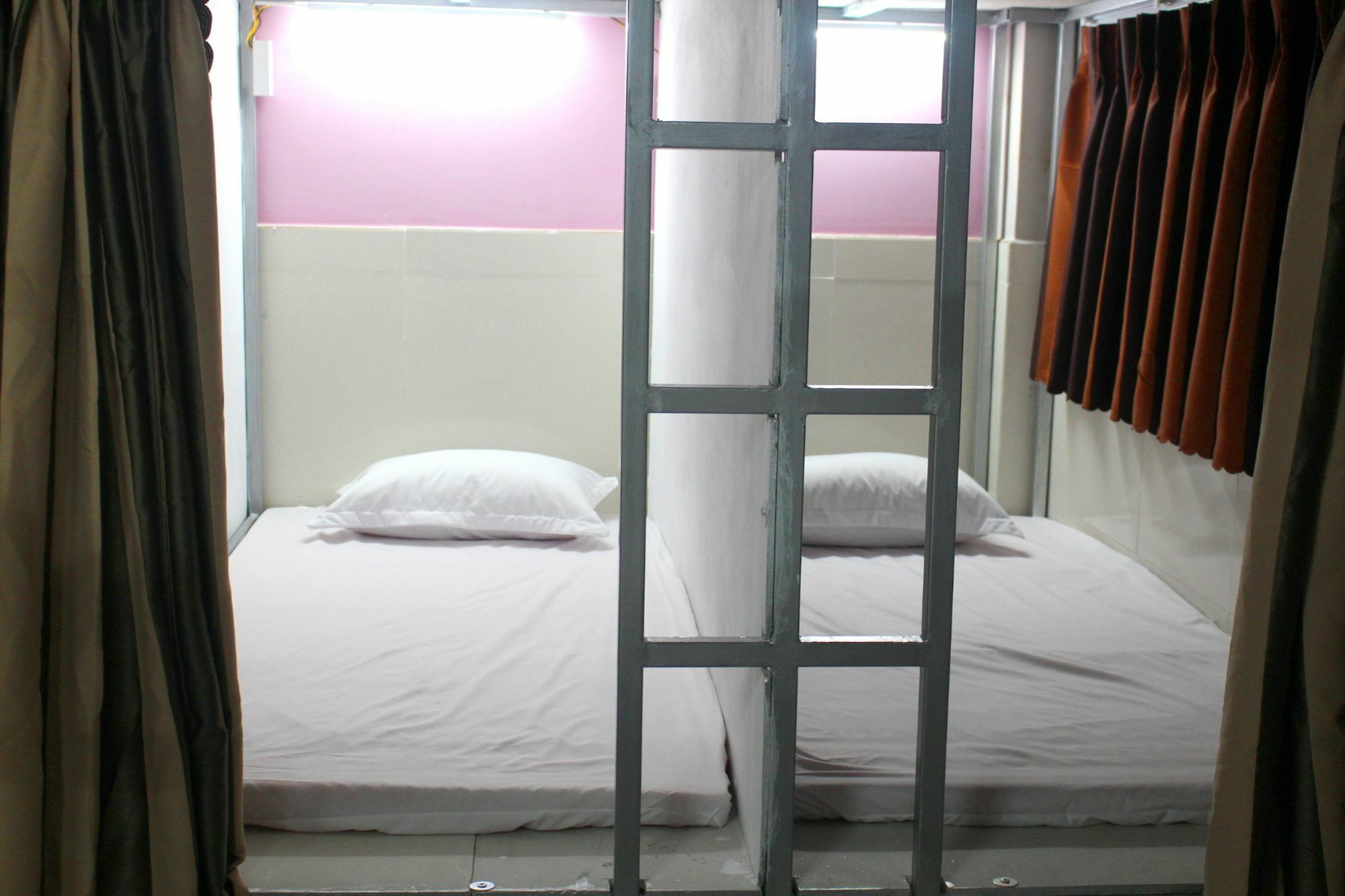 Hostel Aloha Saigon (Adults Only) Ho-Chi-Minh-Stadt Exterior foto